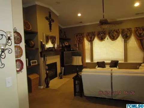 1990 E Washington Ave, Reedley, CA 93654 photo 11
