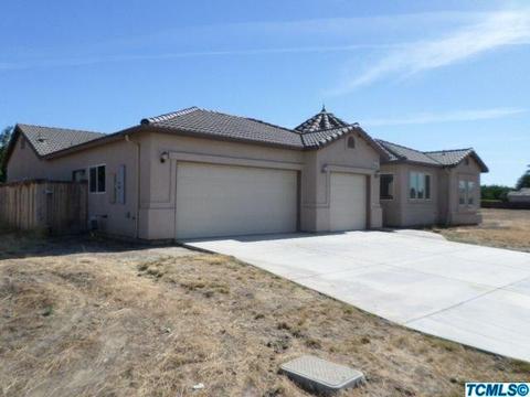 3203 E Beech Ct, Visalia, CA 93292 photo 3