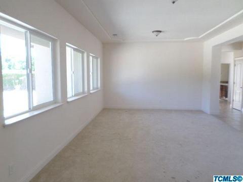 3203 E Beech Ct, Visalia, CA 93292 photo 9