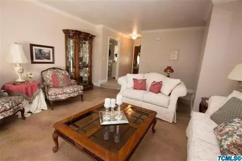 201 E Linzmeier Dr, Dinuba, CA 93618 photo 5
