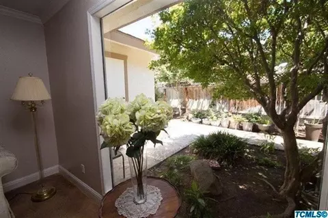 201 E Linzmeier Dr, Dinuba, CA 93618 photo 8