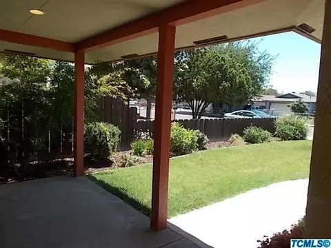 128 E Ferguson Ave, Visalia, CA 93291 photo 18