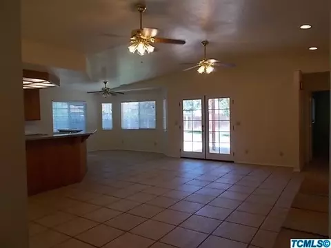 128 E Ferguson Ave, Visalia, CA 93291 photo 5