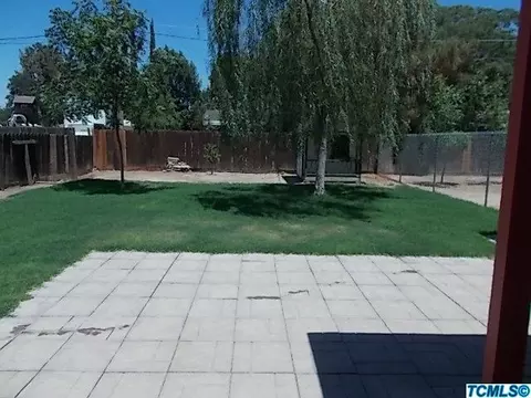 128 E Ferguson Ave, Visalia, CA 93291 photo 4