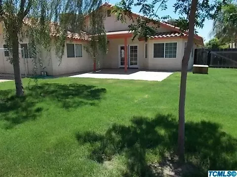 128 E Ferguson Ave, Visalia, CA 93291 photo 2