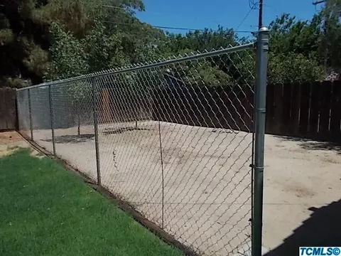 128 E Ferguson Ave, Visalia, CA 93291 photo 3