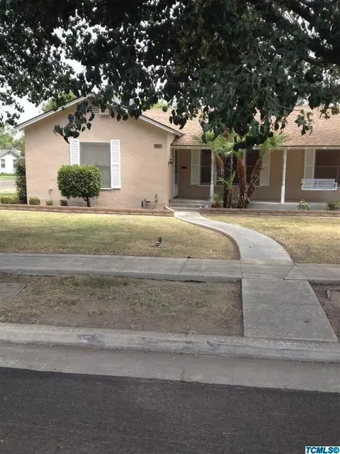 1004 E Cross Ave, Tulare, CA 93274 photo 1