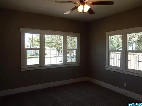 738 E King Ave, Tulare, CA 93274 photo 8