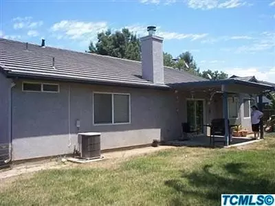 2407 E Harter Ct, Visalia, CA 93292 photo 2