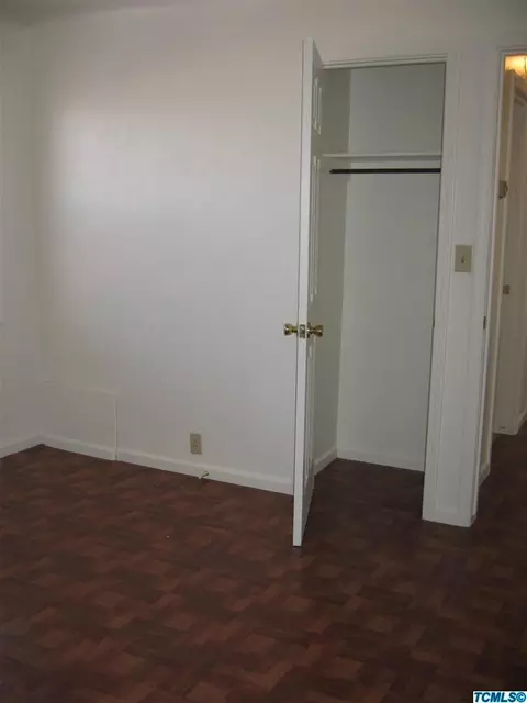 244 Ellsworth Ave, Pixley, CA 93256 photo 8