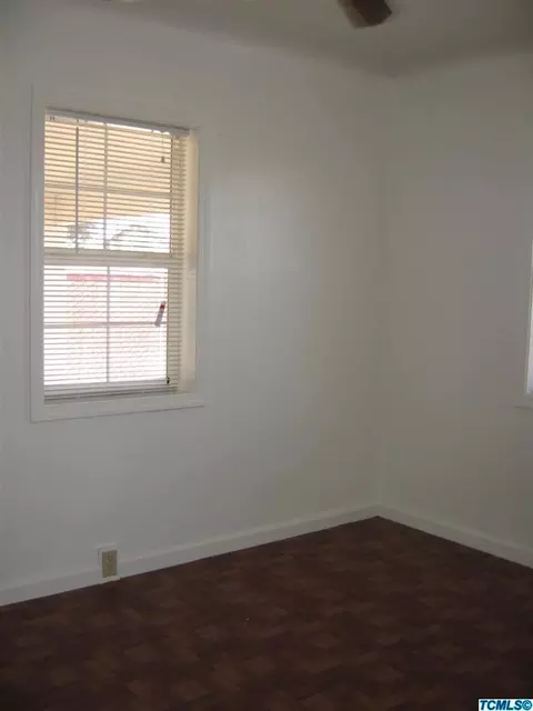 244 Ellsworth Ave, Pixley, CA 93256 photo 10