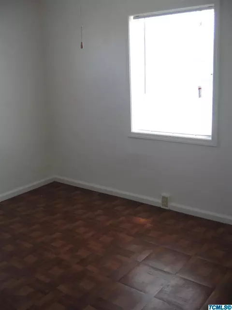 244 Ellsworth Ave, Pixley, CA 93256 photo 5