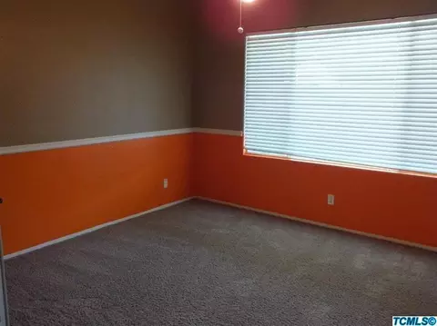 711 Bristol Ct, Lemoore, CA 93245 photo 3