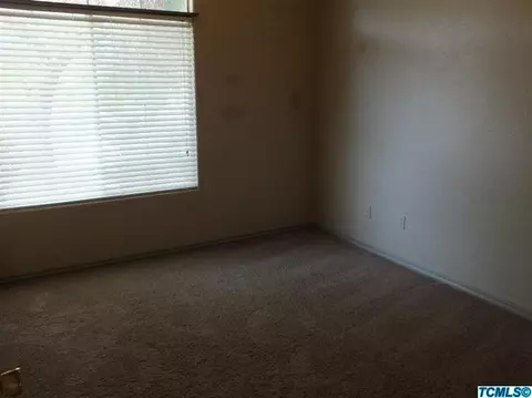 711 Bristol Ct, Lemoore, CA 93245 photo 8