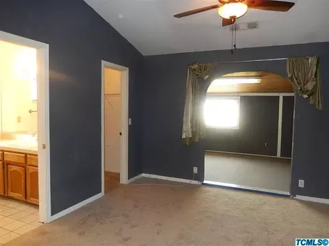 689 Alpha St, Tulare, CA 93274 photo 13