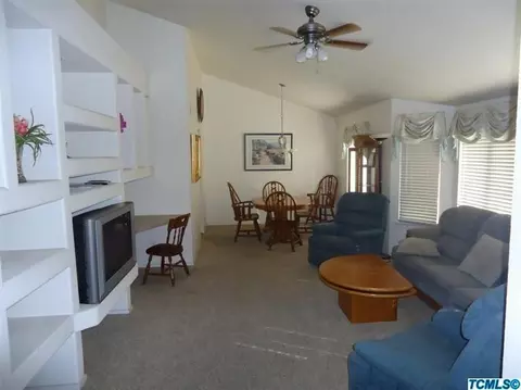 285 N Acacia, Clovis, CA 93612 photo 35