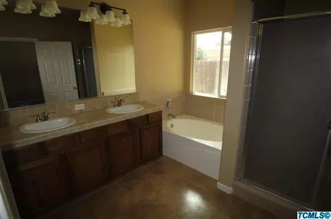 2519 E La Vida Ave, Visalia, CA 93292 photo 12
