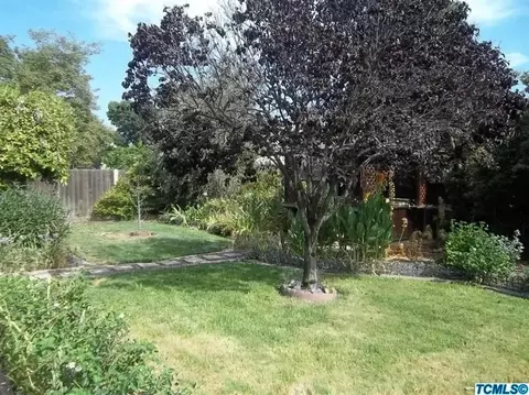 745 E Palm Dr, Hanford, CA 93230 photo 13