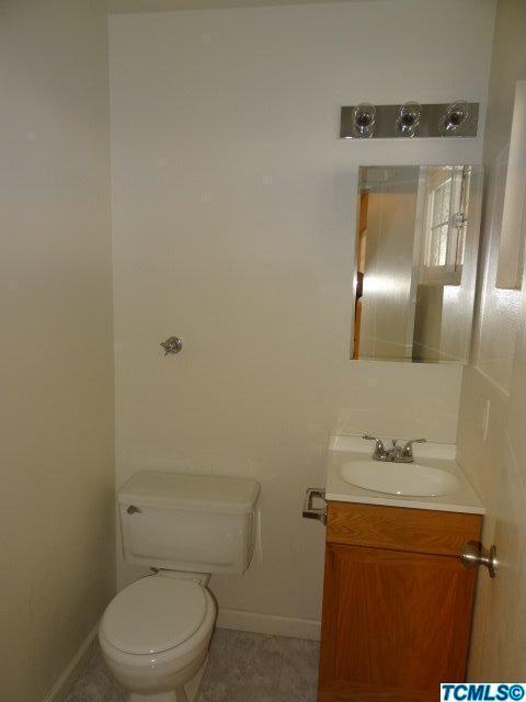 632 N E St, Tulare, CA 93274 photo 17