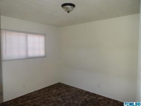 632 N E St, Tulare, CA 93274 photo 15