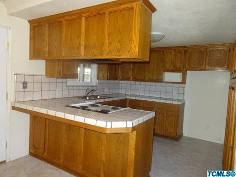 632 N E St, Tulare, CA 93274 photo 7