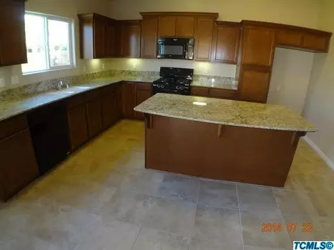 3403 E Douglas Ave, Visalia, CA 93292 photo 7