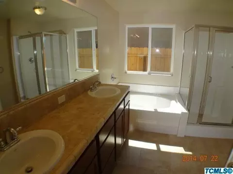 3403 E Douglas Ave, Visalia, CA 93292 photo 10