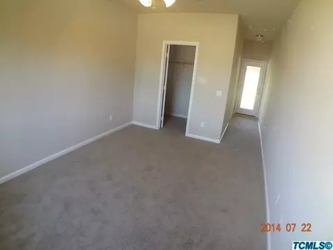 3403 E Douglas Ave, Visalia, CA 93292 photo 12