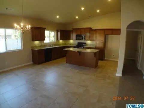 3403 E Douglas Ave, Visalia, CA 93292 photo 6