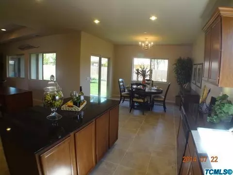 3341 E Douglas Ave, Visalia, CA 93292 photo 8