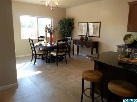 3341 E Douglas Ave, Visalia, CA 93292 photo 9