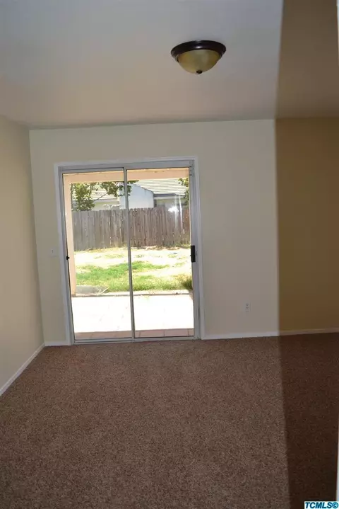 4315 E Howard Ave, Visalia, CA 93292 photo 8
