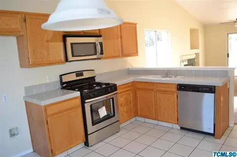 4315 E Howard Ave, Visalia, CA 93292 photo 6