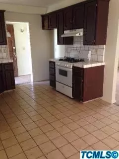 730 Whitney, Tulare, CA 93274 photo 4