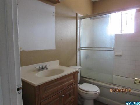 1538 E Cecil Ave, Visalia, CA 93292 photo 5