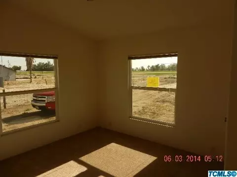 15585 18th Ave, Lemoore, CA 93245 photo 9