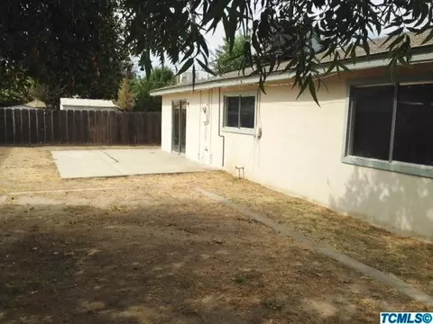 424 Vine St, Lemoore, CA 93245 photo 9