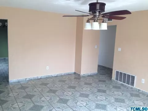 424 Vine St, Lemoore, CA 93245 photo 5