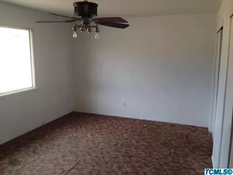 424 Vine St, Lemoore, CA 93245 photo 4