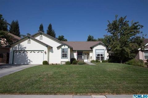 417 S Maple Dr, Reedley, CA 93654 photo 1