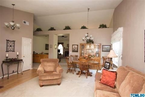 417 S Maple Dr, Reedley, CA 93654 photo 5