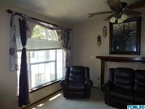 3610 E Stewart Ct, Visalia, CA 93292 photo 9