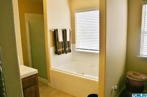 3934 Elowin Ave, Visalia, CA 93292 photo 23