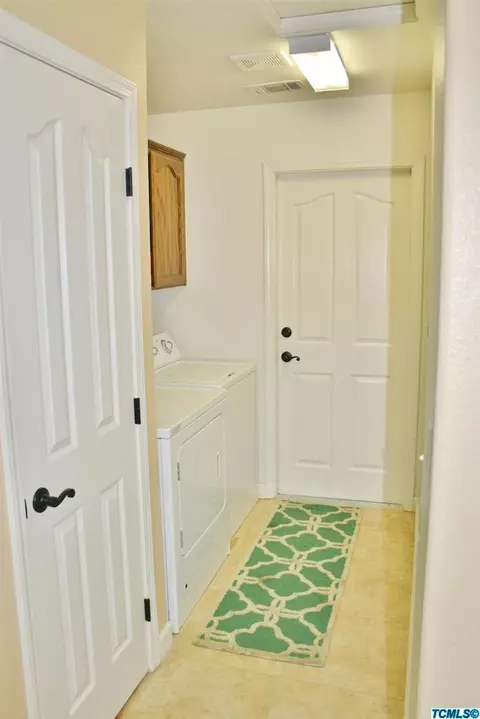 3934 Elowin Ave, Visalia, CA 93292 photo 6