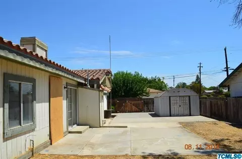 839 E Kaweah Ave, Visalia, CA 93292 photo 14