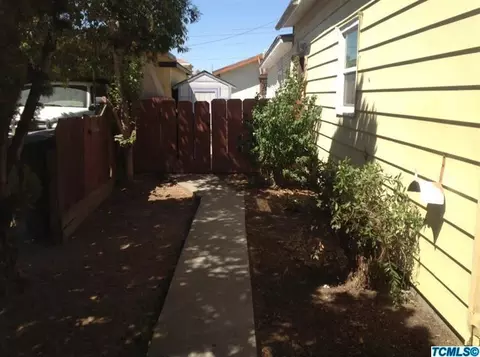 1138 E Sequoia Ave, Tulare, CA 93274 photo 17