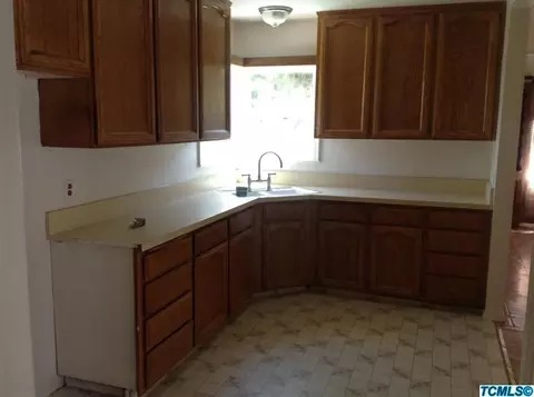1138 E Sequoia Ave, Tulare, CA 93274 photo 7