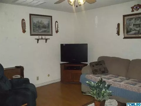 590 N Smith Rd, Tipton, CA 93272 photo 7