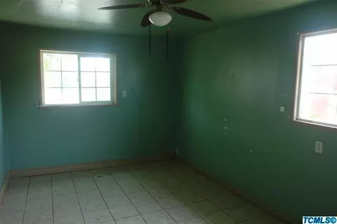 767 S 2nd Ave, Dinuba, CA 93618 photo 4