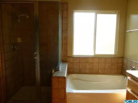 2598 E Kern Ave, Tulare, CA 93274 photo 10